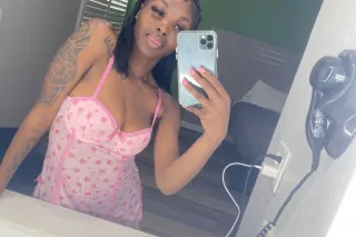 Slim Petite Freak 👸🏽💦 | QV OUT... - Image 2