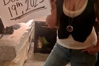 I LOVE TO SUCK DICK! THATS A F... - Image 1