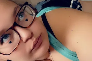 BBW PREGANT AND SINGLE here to play - Image 8